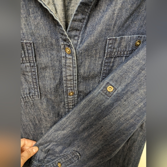 Banana Republic lightweight denim shirt dress. Women's size 12 - Picture 2 of 4